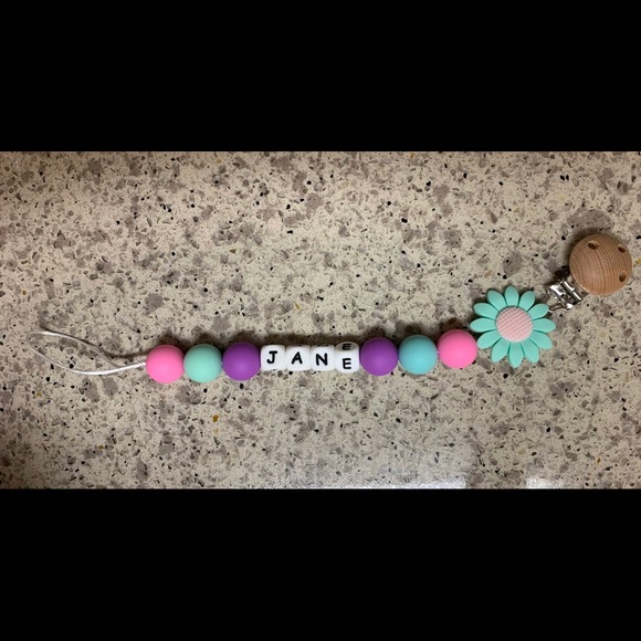 Pacifier Clips, Teething Clips & Teething Rattles - Picture 5 of 10